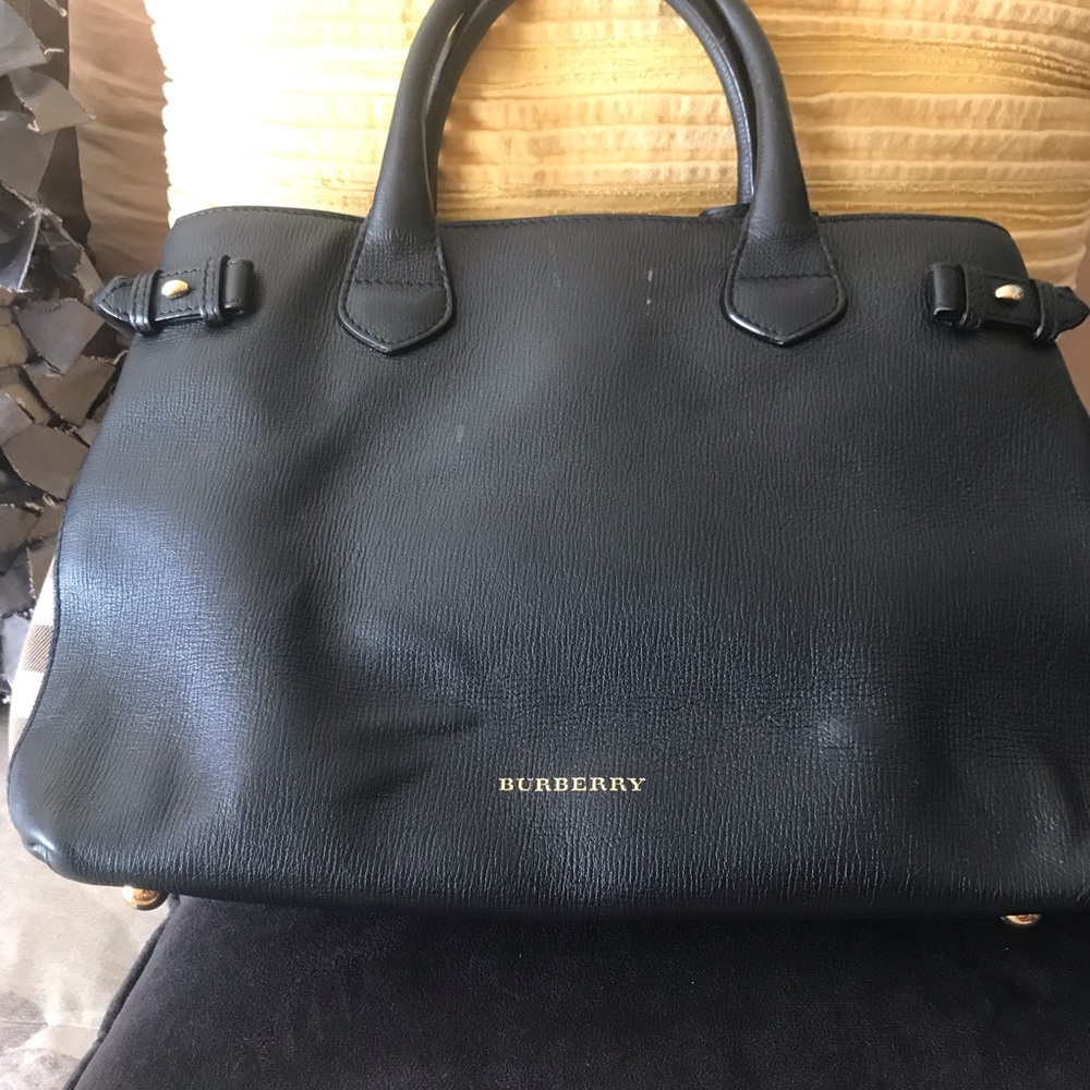 Burberry House Check Medium Purse 👜